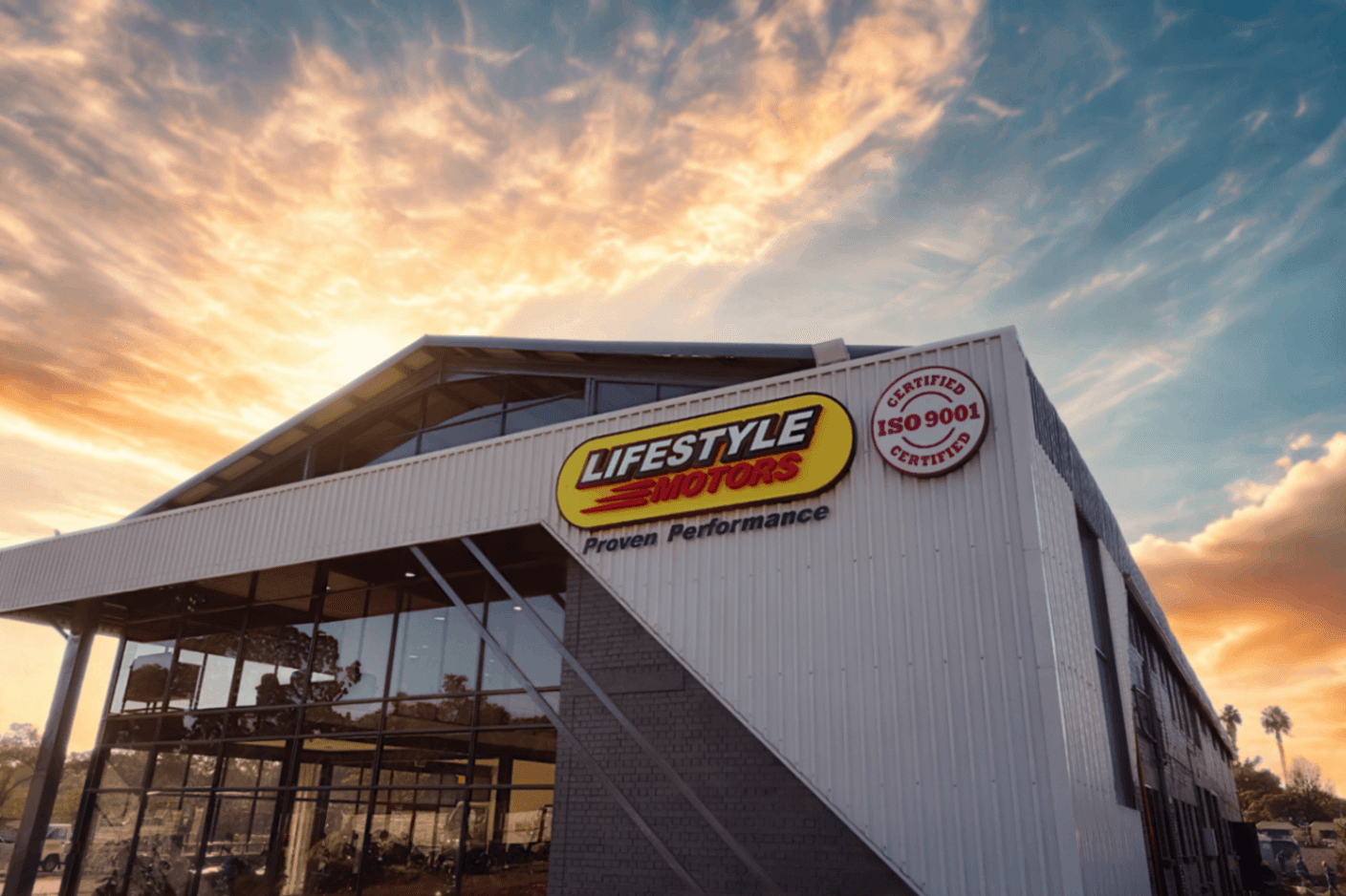 Lifestyle Motors logo